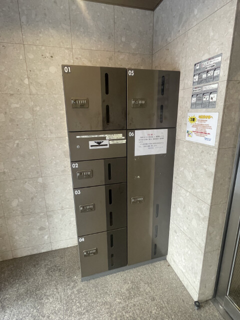宅配ボックス