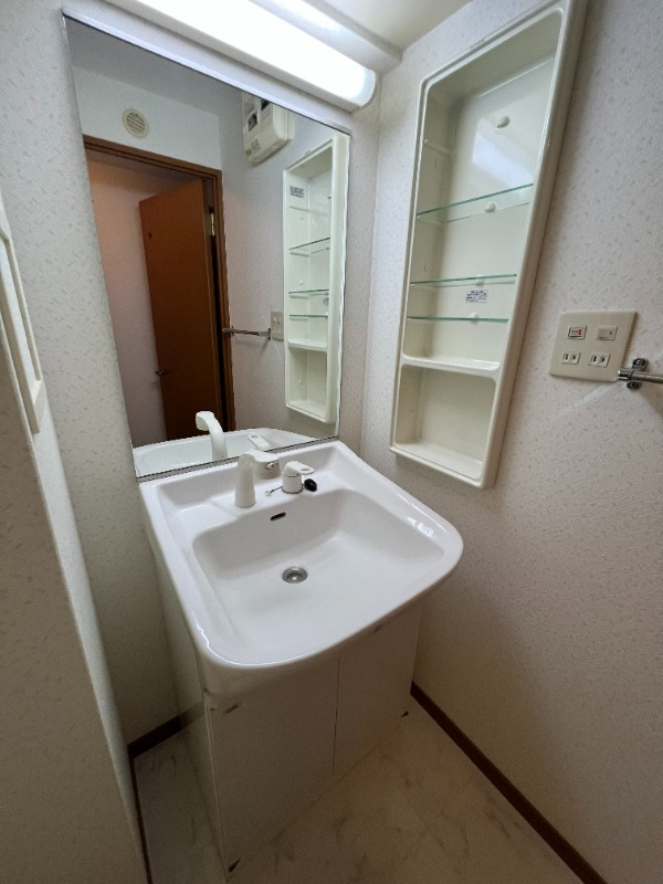 別号室