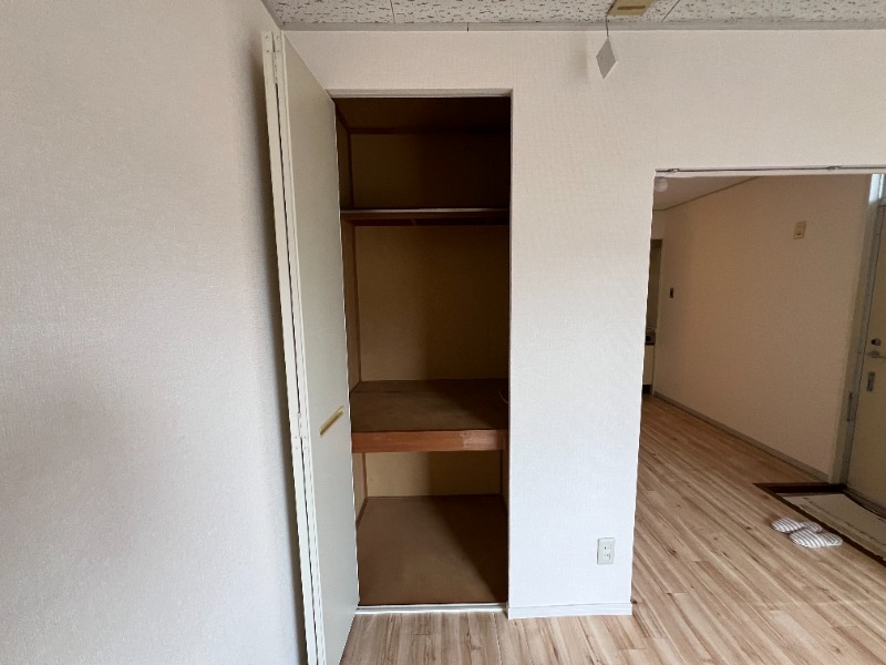別号室