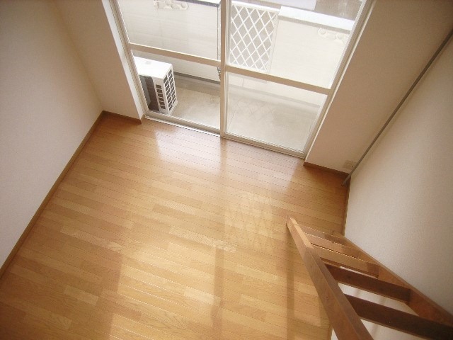 別号室