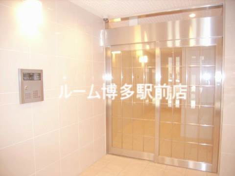 オートロック完備